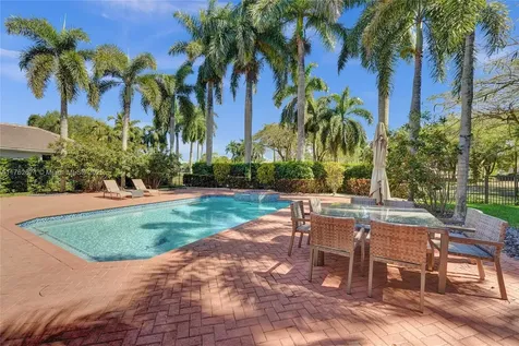2481 Provence Circle Weston FL 33327