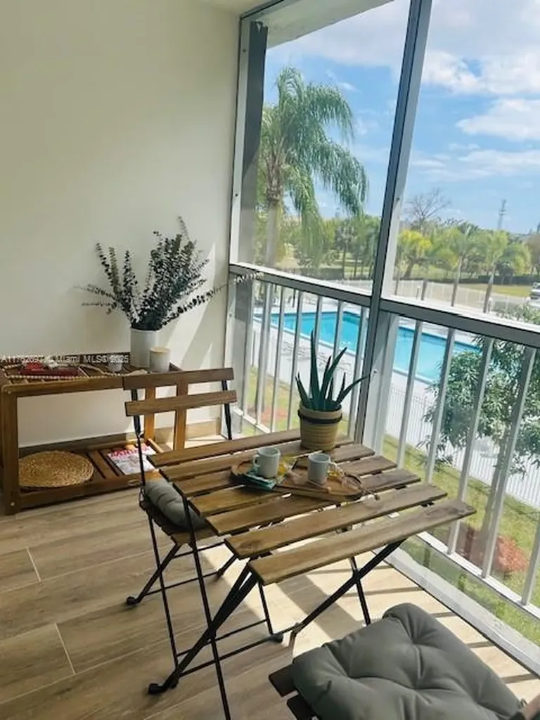 1101 Hillcrest Court Hollywood FL 33021