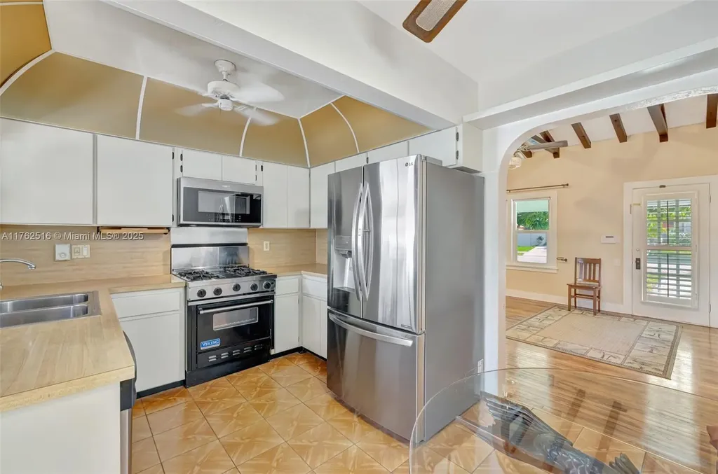 217 SE 10th Street Fort Lauderdale FL 33316