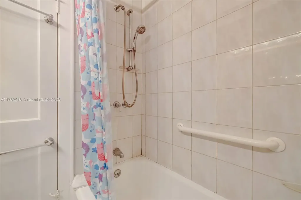 217 SE 10th Street Fort Lauderdale FL 33316