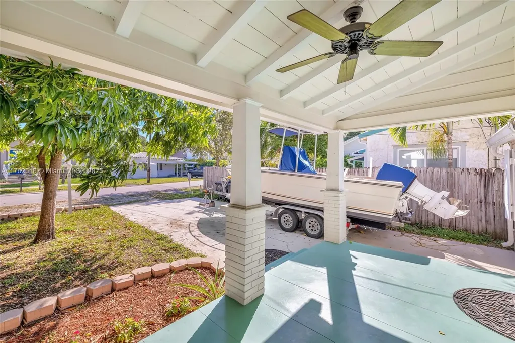 217 SE 10th Street Fort Lauderdale FL 33316