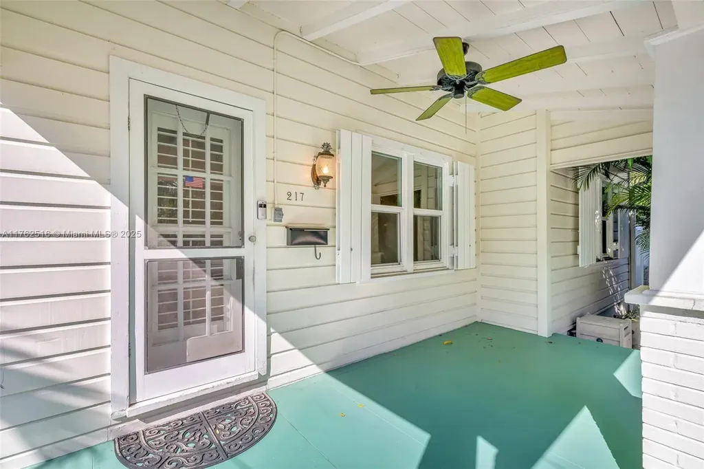 217 SE 10th Street Fort Lauderdale FL 33316