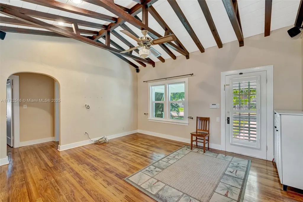 217 SE 10th Street Fort Lauderdale FL 33316