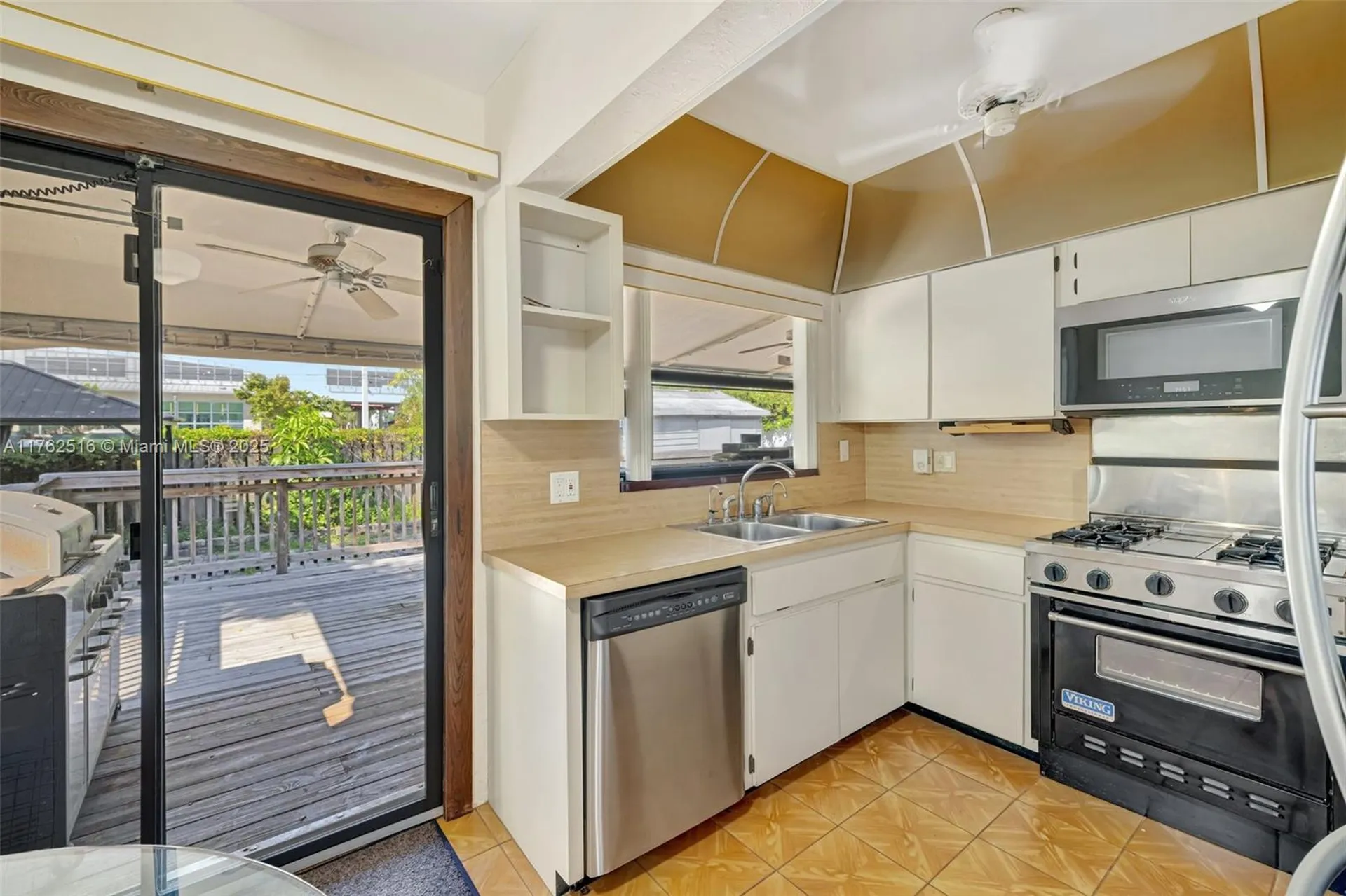 217 SE 10th Street Fort Lauderdale FL 33316