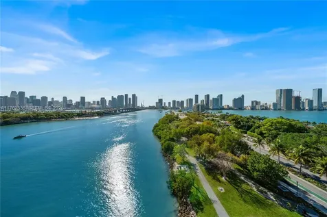 1000 Venetian Way Miami FL 33139
