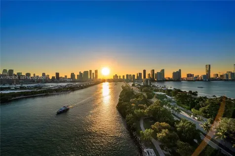1000 Venetian Way Miami FL 33139
