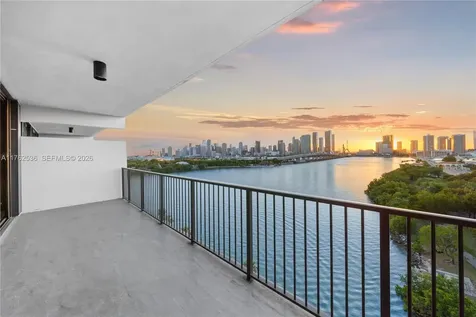 1000 Venetian Way Miami FL 33139