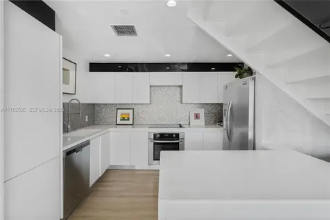 1000 Venetian Way Miami FL 33139