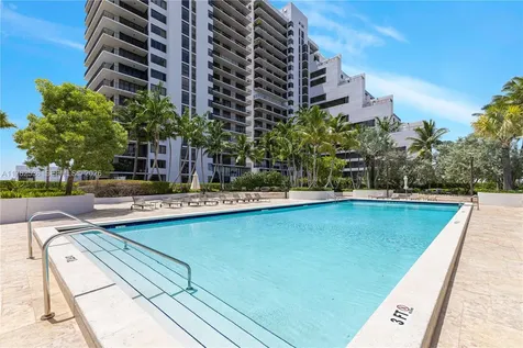 1000 Venetian Way Miami FL 33139