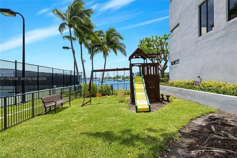 1000 Venetian Way Miami FL 33139