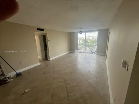 498 NW 165th Street Miami FL 33169