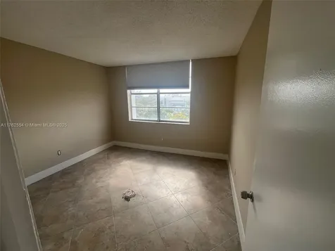 498 NW 165th Street Miami FL 33169