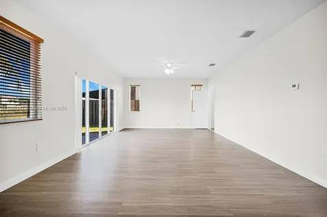 1477 NE 40th Road Homestead FL 33033