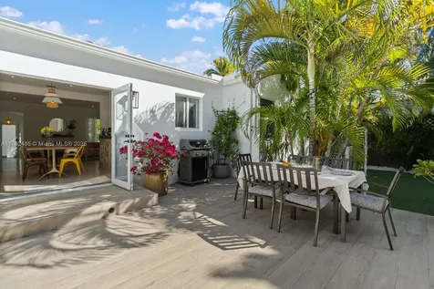 840 NE 72nd Terrace Miami FL 33138