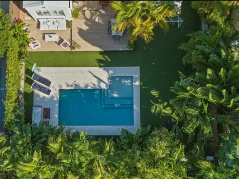840 NE 72nd Terrace Miami FL 33138
