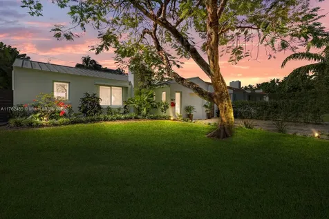 840 NE 72nd Terrace Miami FL 33138