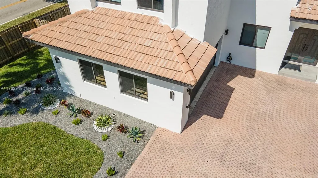 1451 SW 11th Place Fort Lauderdale FL 33312