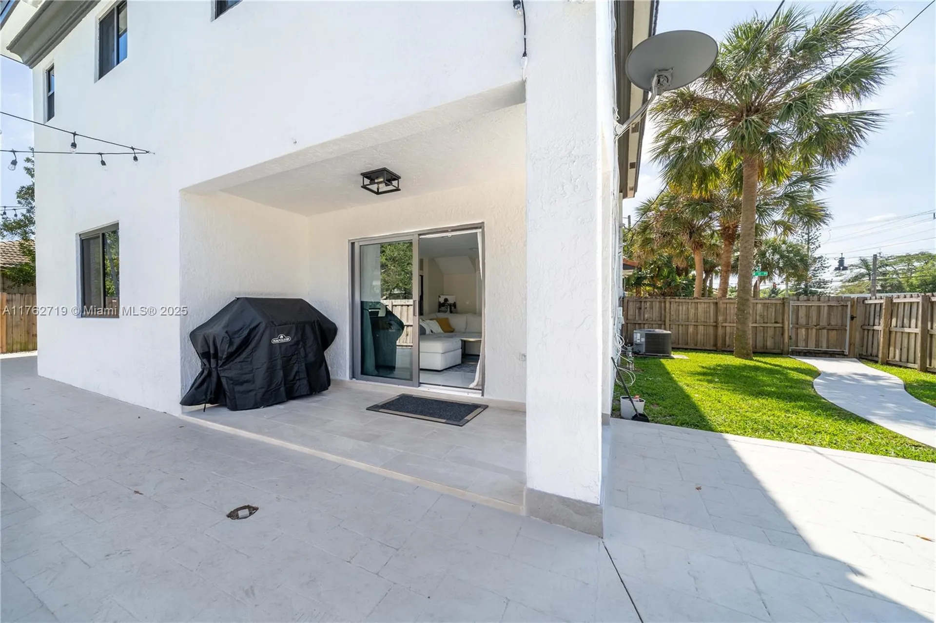 1451 SW 11th Place Fort Lauderdale FL 33312