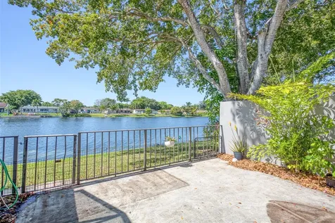 1548 NW 113th Way Pembroke Pines FL 33026