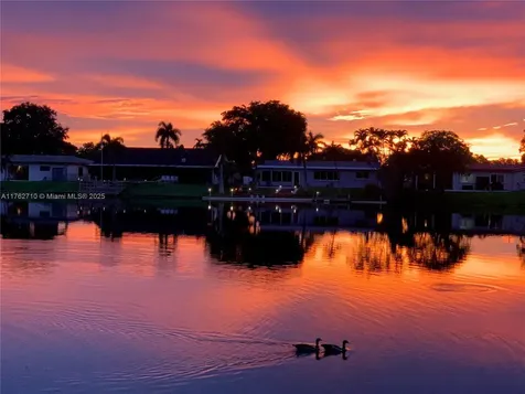 1548 NW 113th Way Pembroke Pines FL 33026