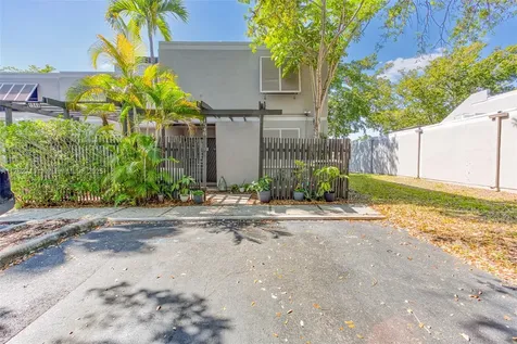 1548 NW 113th Way Pembroke Pines FL 33026