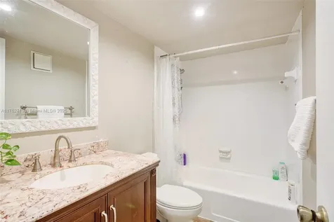 1548 NW 113th Way Pembroke Pines FL 33026