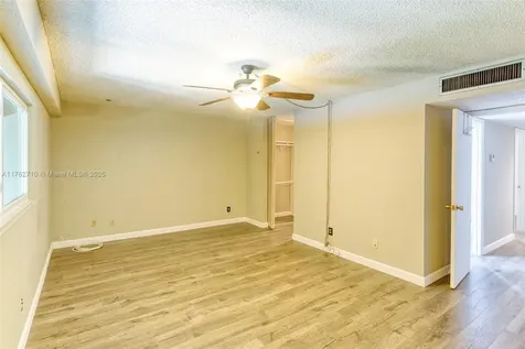 1548 NW 113th Way Pembroke Pines FL 33026
