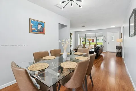 2140 N 55th Avenue Hollywood FL 33021