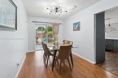 2140 N 55th Avenue Hollywood FL 33021