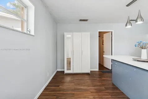 2140 N 55th Avenue Hollywood FL 33021