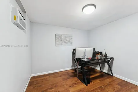 2140 N 55th Avenue Hollywood FL 33021