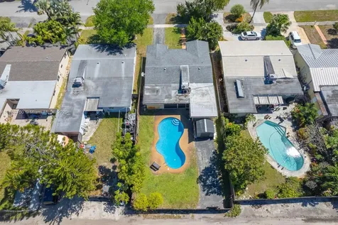 2140 N 55th Avenue Hollywood FL 33021