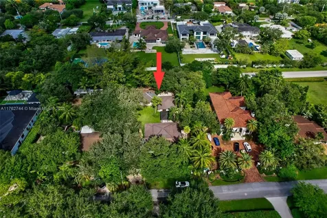 6910 SW 71st Court Miami FL 33143