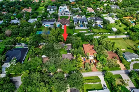6910 SW 71st Court Miami FL 33143