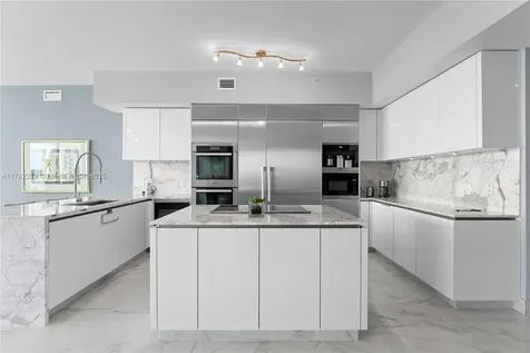 5500 Island Estates Drive Aventura FL 33160