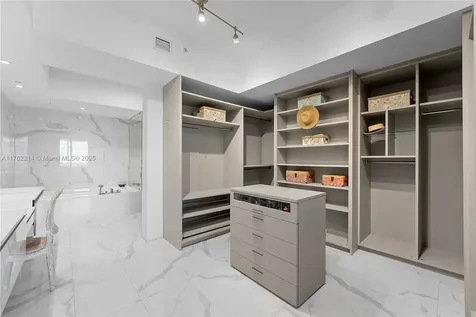 5500 Island Estates Drive Aventura FL 33160