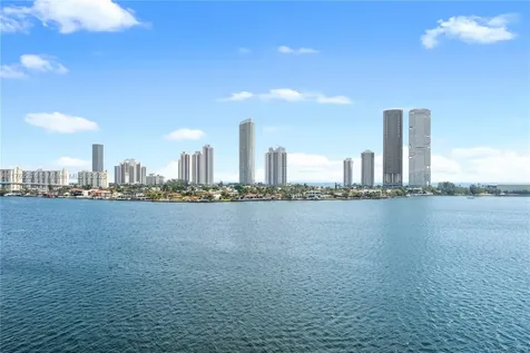 5500 Island Estates Drive Aventura FL 33160