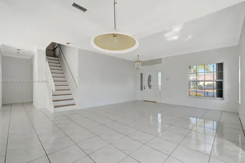 9266 SW 168th Place Miami FL 33196