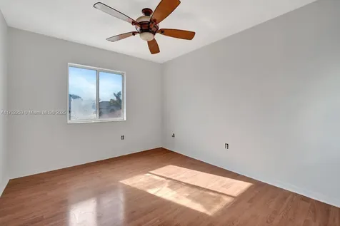 9266 SW 168th Place Miami FL 33196