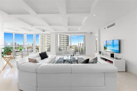21150 Point Place Aventura FL 33180