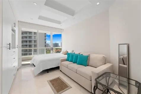 21150 Point Place Aventura FL 33180