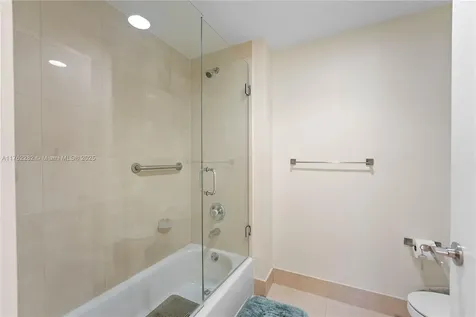 21150 Point Place Aventura FL 33180