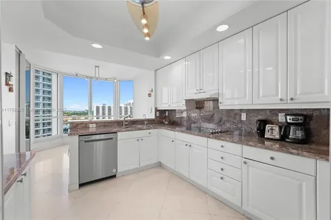 21150 Point Place Aventura FL 33180