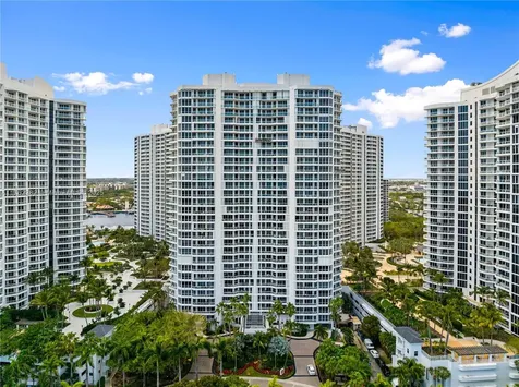 21150 Point Place Aventura FL 33180