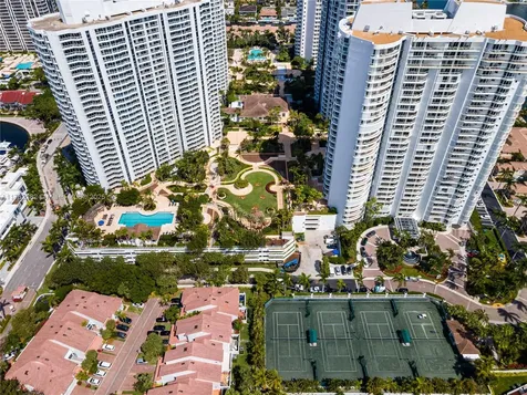 21150 Point Place Aventura FL 33180