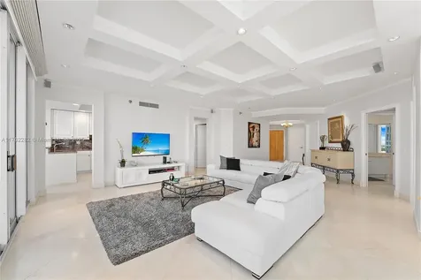 21150 Point Place Aventura FL 33180