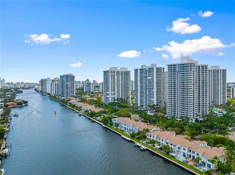 21150 Point Place Aventura FL 33180