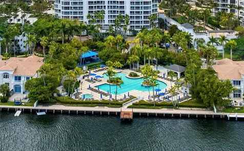 21150 Point Place Aventura FL 33180