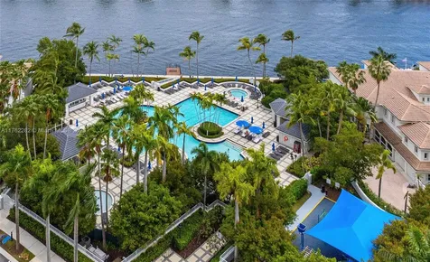 21150 Point Place Aventura FL 33180