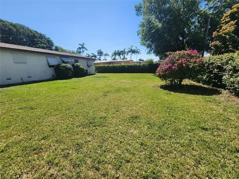330 SW 78th Avenue Miami FL 33144